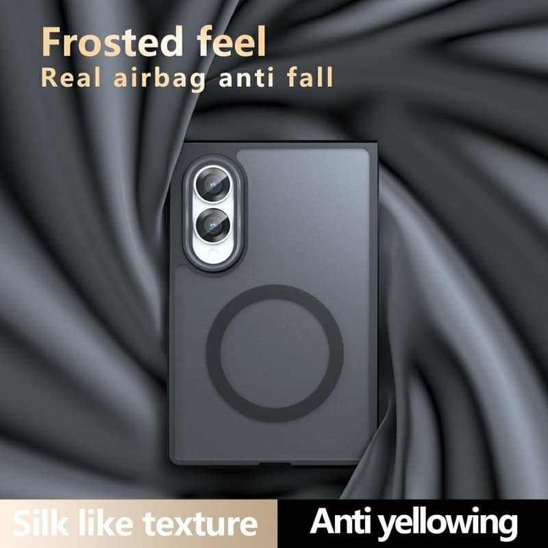 Magsafe Калъф за Samsung Z Fold 8, GKK MagMat Smoky Case, Черен (2)
