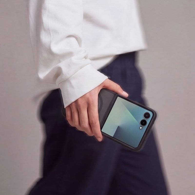 Magsafe Калъф за Samsung Z Flip 8, Tech-Protect MagMat Case, Черен (7)