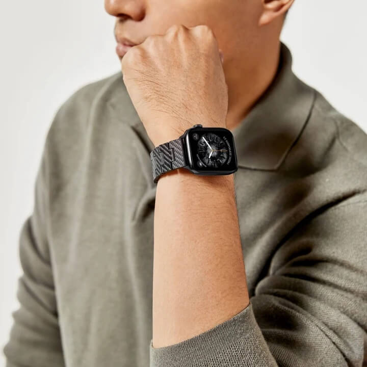 Кевларена Каишка за Apple Watch, Pitaka Carbon Fiber Watch Band Black/Gray, Черен (9)