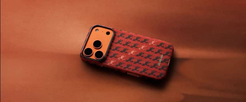 Magsafe Калъф за iPhone 17 Pro, Pitaka Edge Happiness Rides Case Cinnabar Steed, Червен (9)