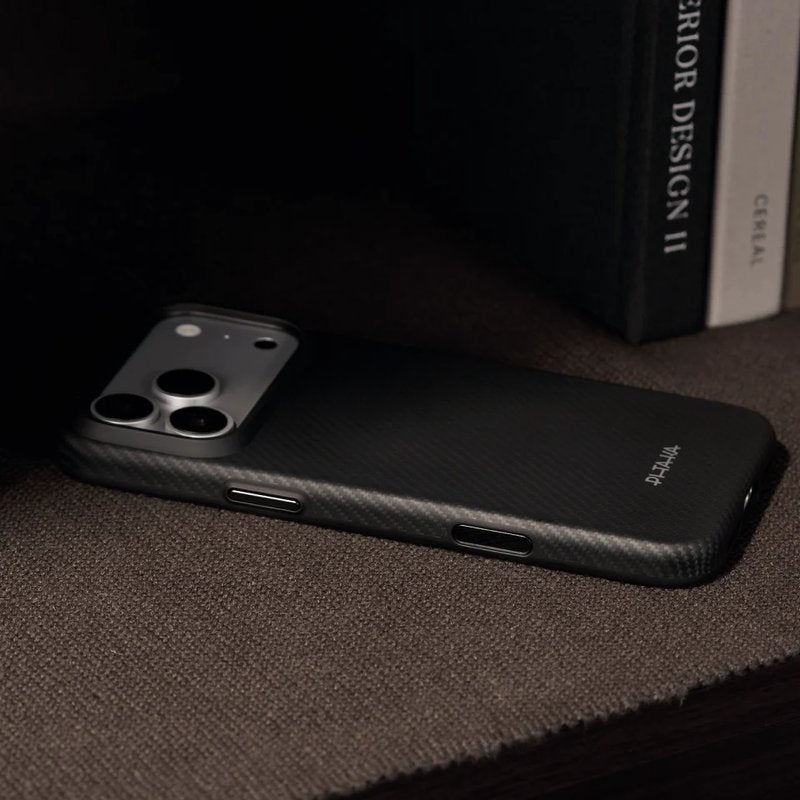 Magsafe Калъф за iPhone 18 Pro Max/ 17 Pro Max, Pitaka Edge Case Black/Grey, Черен (6)
