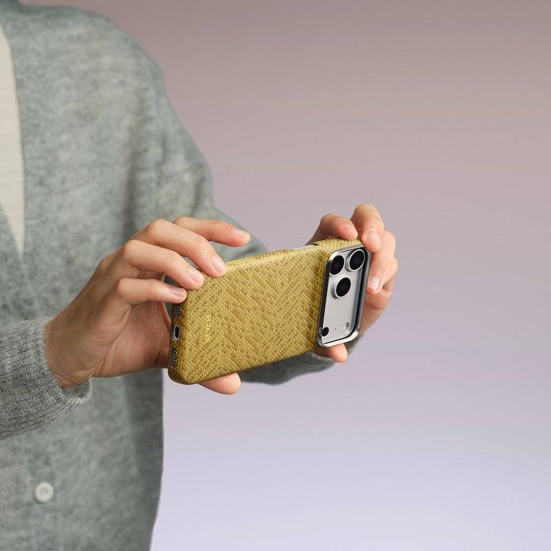 Magsafe Калъф за iPhone 18 Pro Max/ 17 Pro Max, Pitaka Edge Case Wind Over Wheat Golden Drift, Жълт (11)