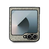 Блестящ Калъф за Samsung Z Flip 7 FE/Z Flip 6, Guess Glitter Script Case, Златист (6)