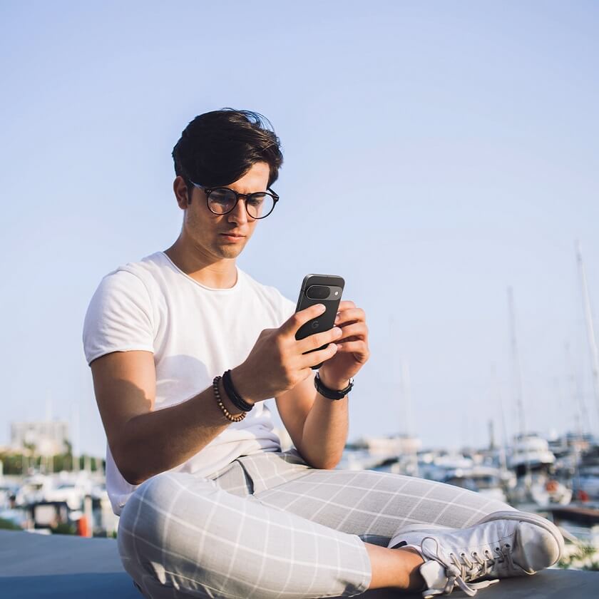 Протектор за Камерата на Google Pixel 9, Spigen EZ Fit Cam Glass 2бр., Прозрачен (11)