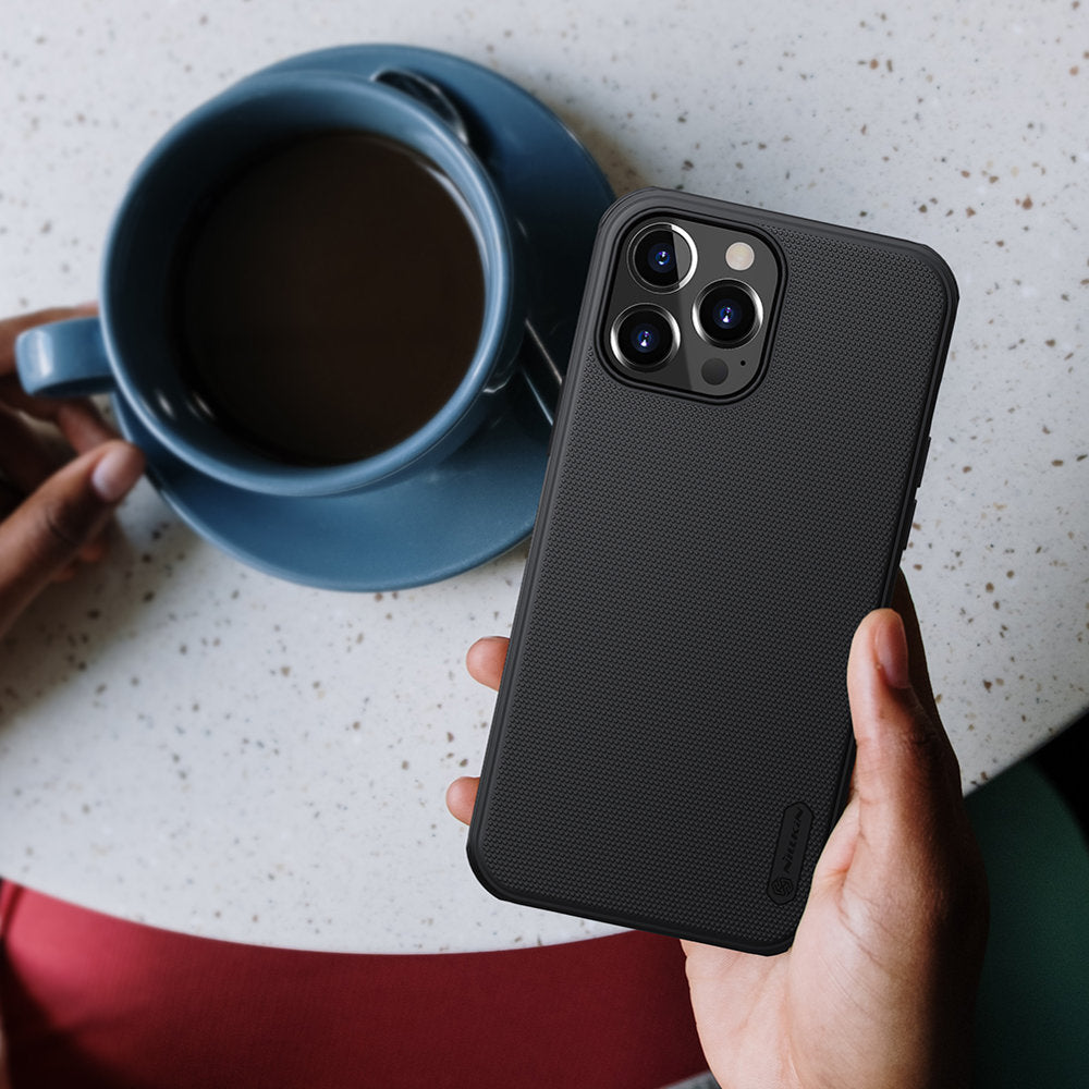 Калъф с Поставка за iPhone 13 Pro Max, Nillkin Super Frosted Case, Черен (6)
